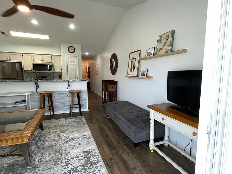 593 Blue River Ct #3H — Photo 11