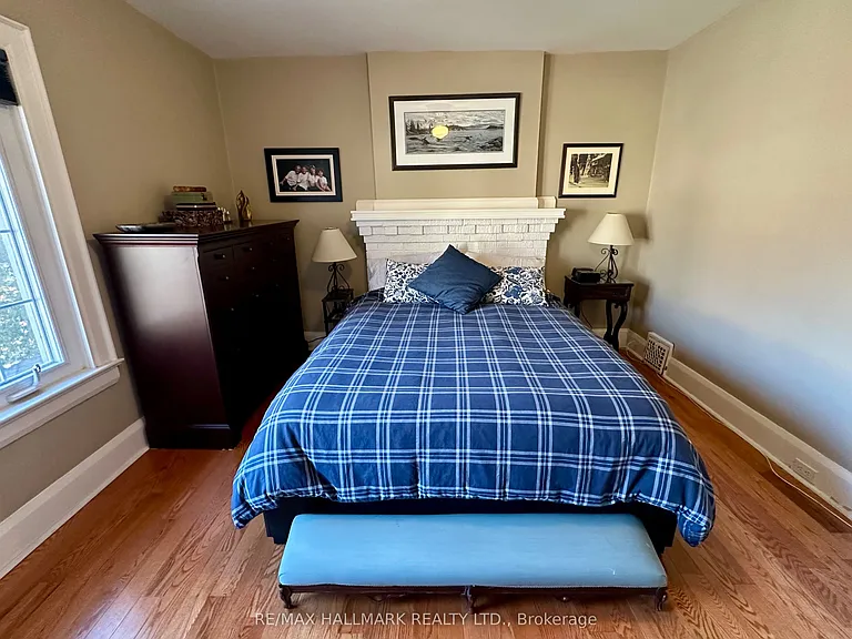 145 Castlefield Ave — Photo 19