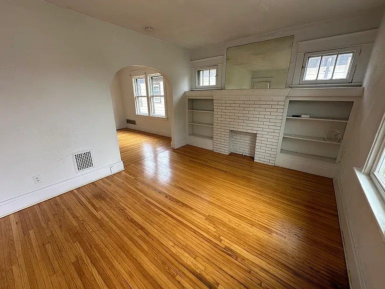 394 Taunton Pl #2UPR — Photo 3