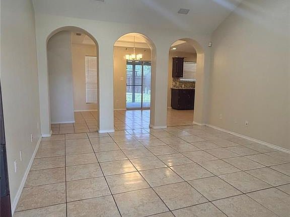 3rd image of 1724 Wilcox Dr
