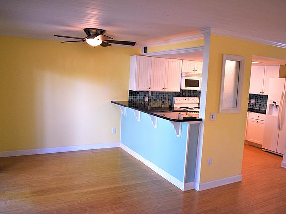 4th image of 8705 Banyan Way