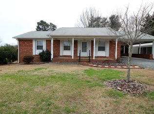 5771 Vickie Dr, Winston Salem, NC 27106