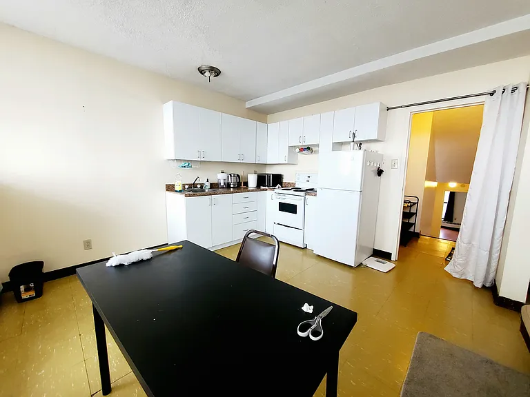 401 Princess St — Photo 11