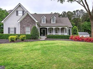 18 Spring Lake Trl NE, White, GA 30184