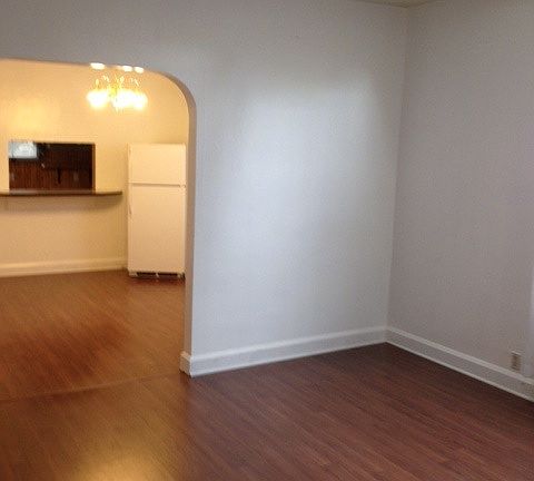 vaulted ceiling skylights