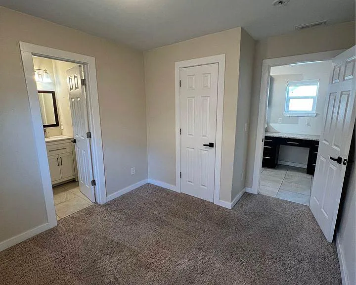 3124 W Gill Pl — Photo 10