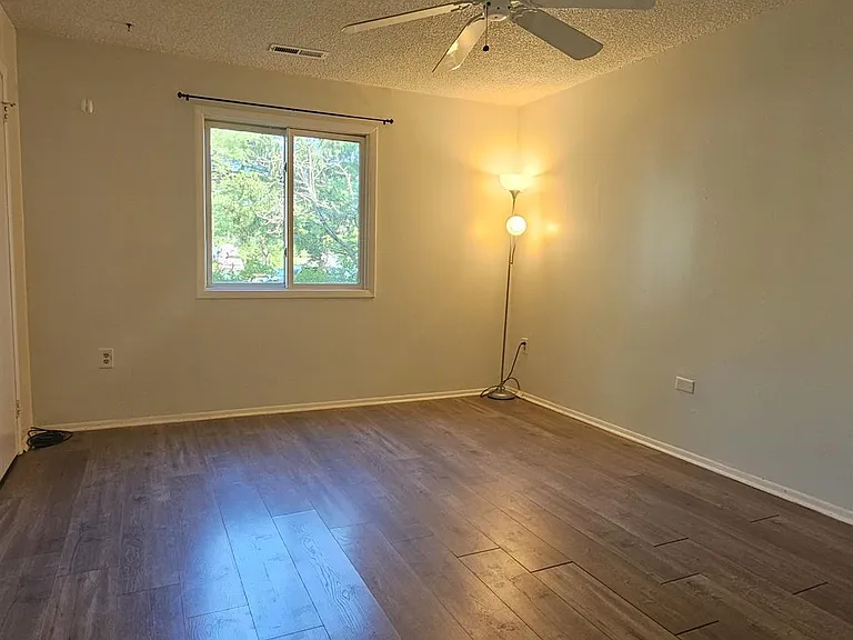 2307 Aspen Dr — Photo 8