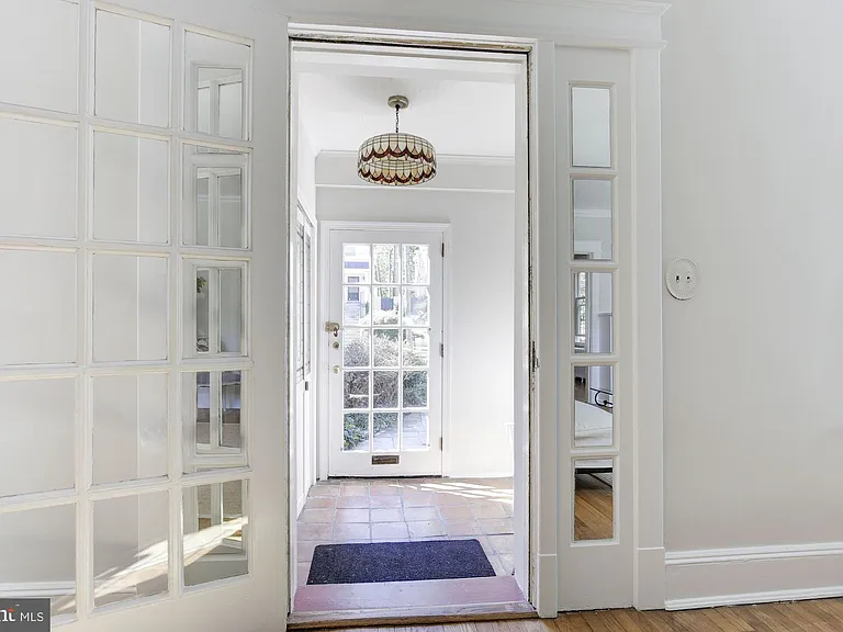 5539 30th Pl NW — Photo 3