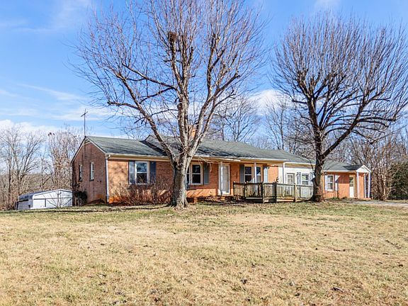 3rd image of 1130 Vermillion Rd