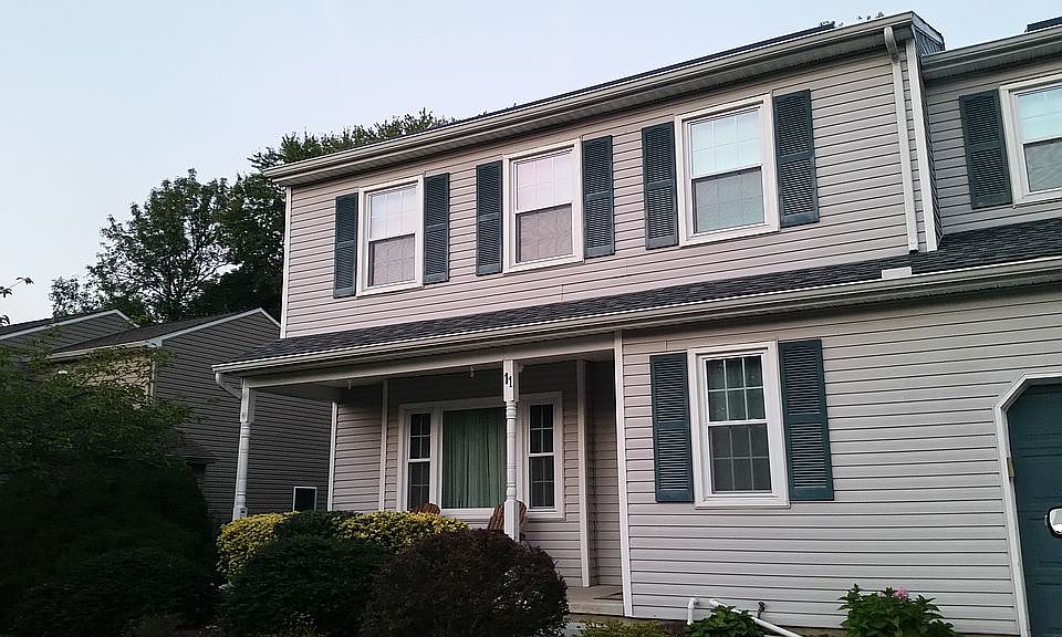 1st image of 11 New Haven Dr