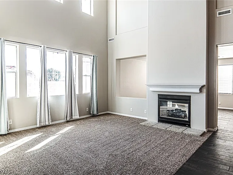 6545 Black Oaks St — Photo 7