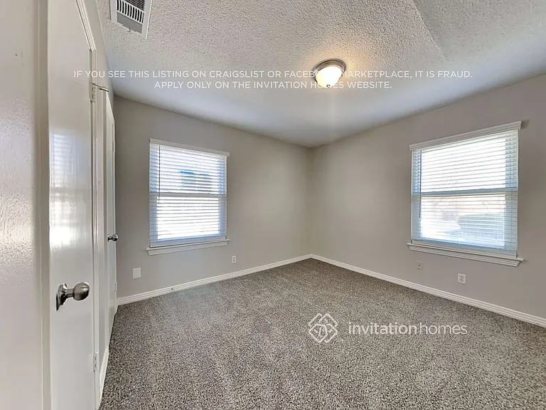 807 Woodleigh Dr — Photo 10