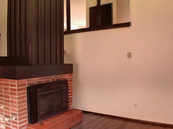 lower level living room 2