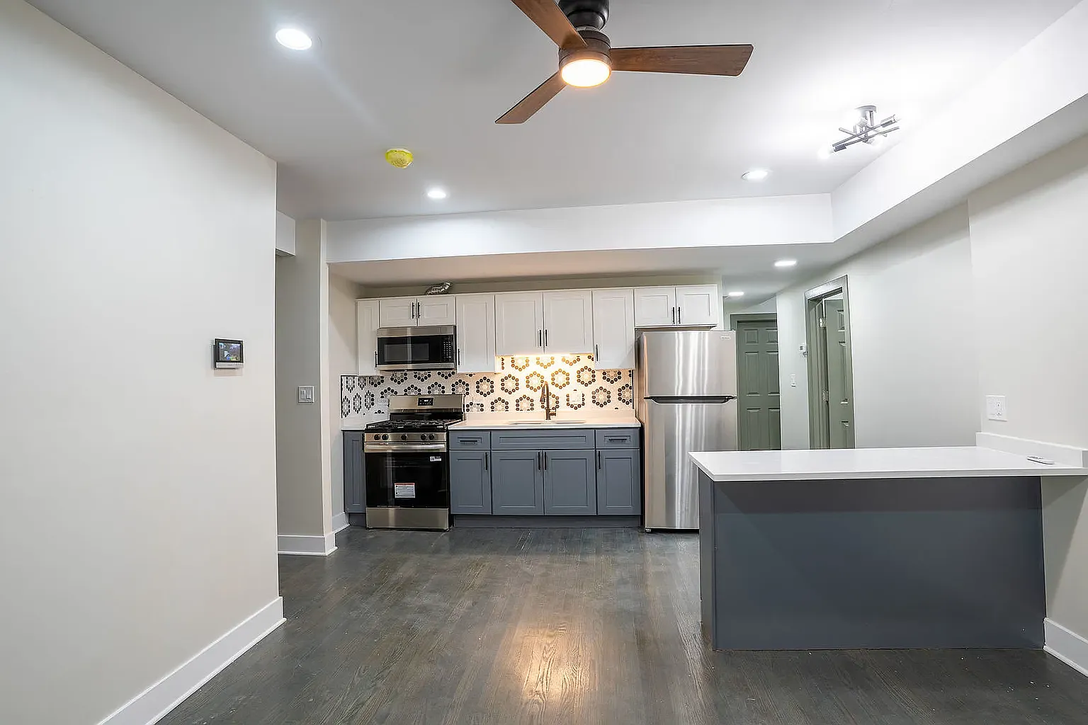 2 bed, 1150 sqft, $2,200 — Photo 4