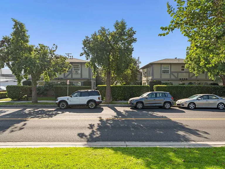 Charming 1 & 2 Bedrooms on the Chandler Bike Path — Photo 7