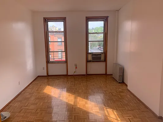 Rented by American Way Real Estate Inc | media 4