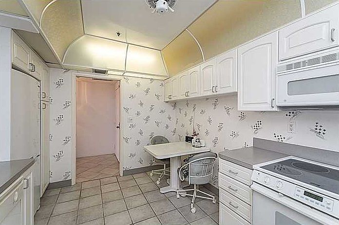 1st image of 201 Crandon Blvd APT 631