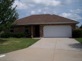 6010 N 8th Ave, Ozark, MO 65721