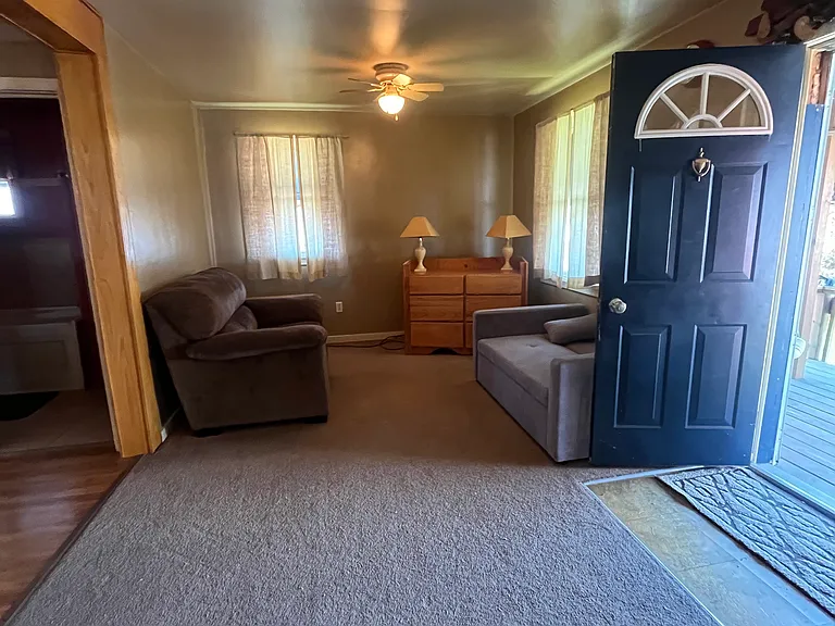 406 Flora St — Photo 4
