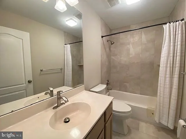 6704 Colonial Ct — Photo 17