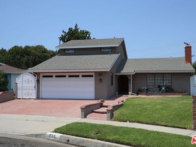 501 E Cheriton Dr, Carson, CA, 90746