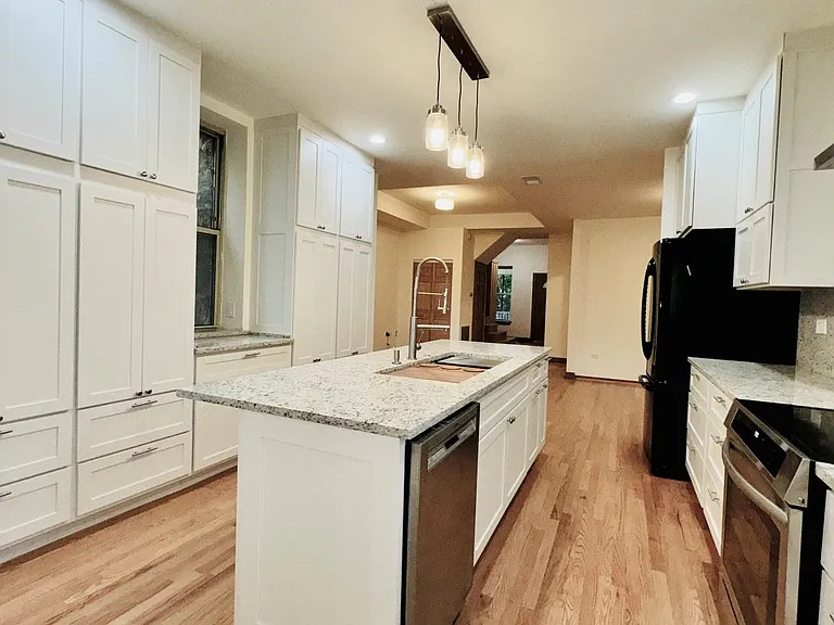 6128 S Kenwood Ave — Photo 10