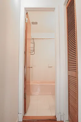 Rented by Perry Associates NYC Inc | media 15