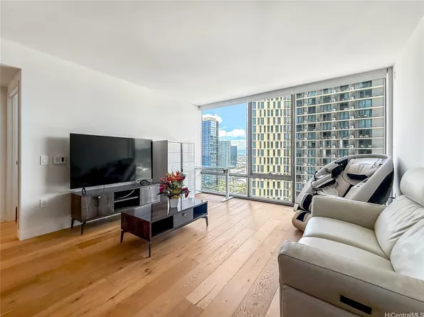 1001 Queen St #2505, Honolulu, HI 96814