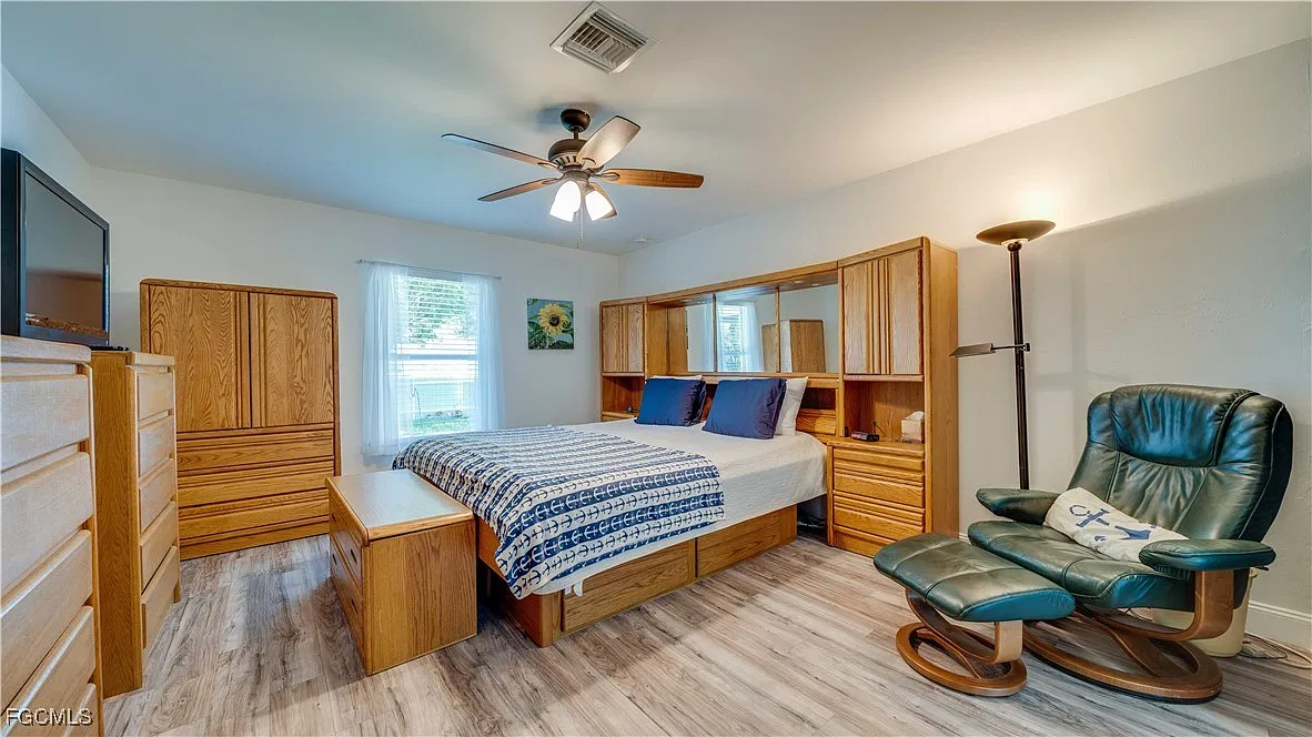 3 bed, 2.0 bath, 1666 sqft, $5,000 — Photo 4