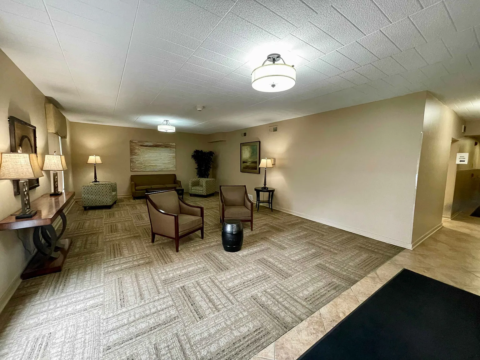 Chalfont Apartments — Photo 2