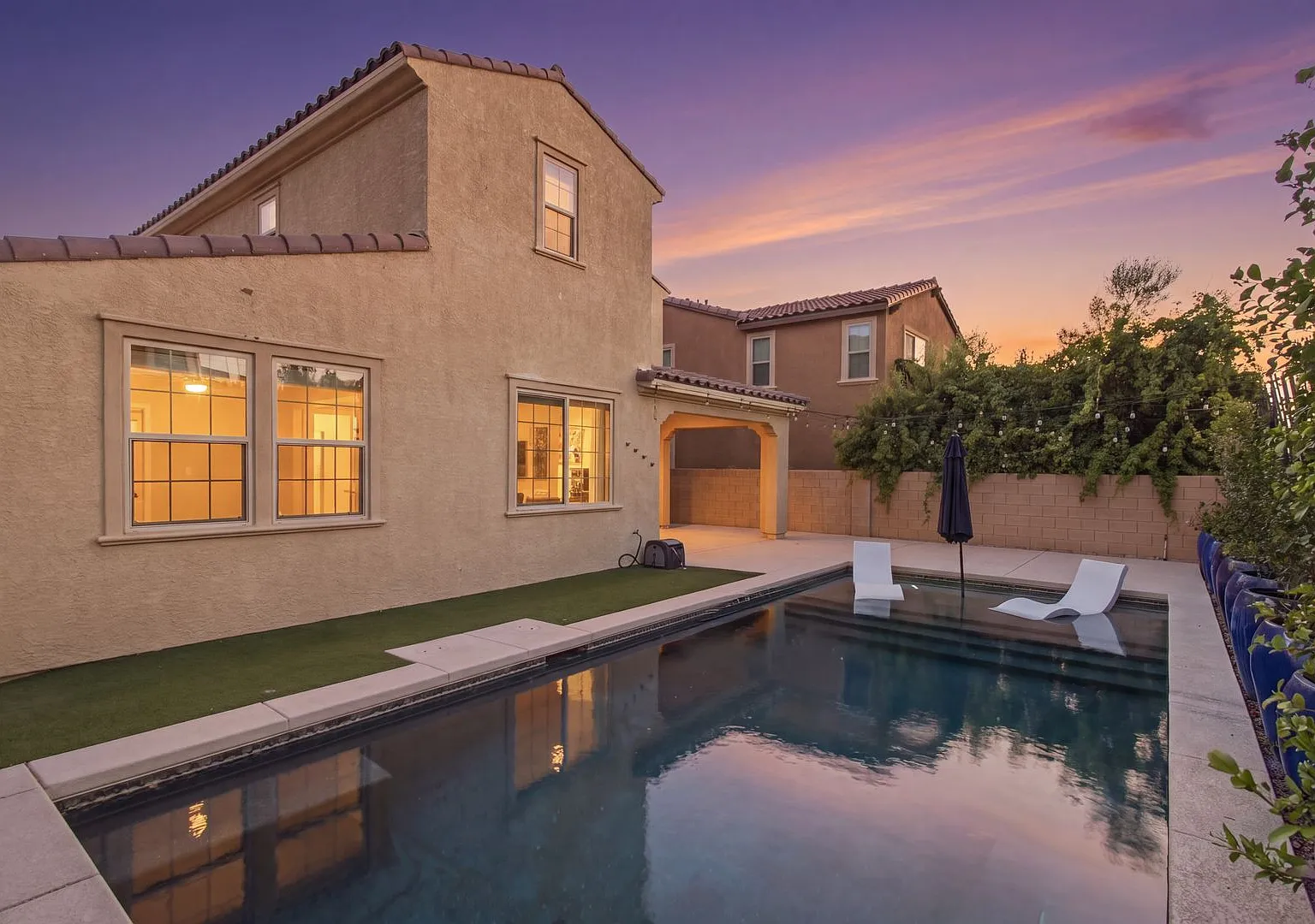 Beautiful Inspirada Home with Two Primary Suites & Private Pool — Photo 2