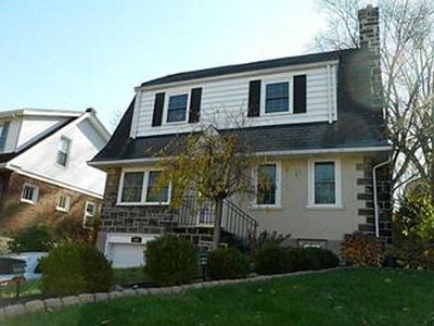 265 Newburn Dr, Pittsburgh, PA, 15216