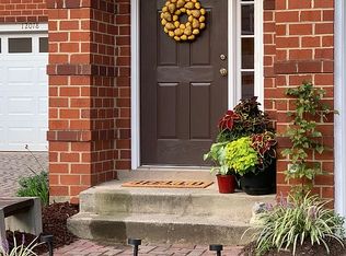 12076 Chancery Station Cir, Reston, VA 20190