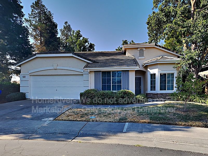 1st image of 4124 Parkwind Ln