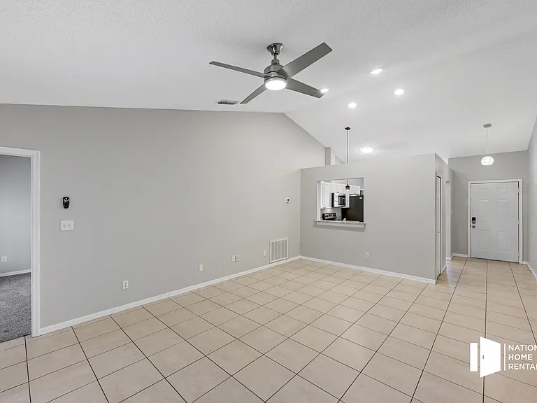3015 Colorado Ave — Photo 3