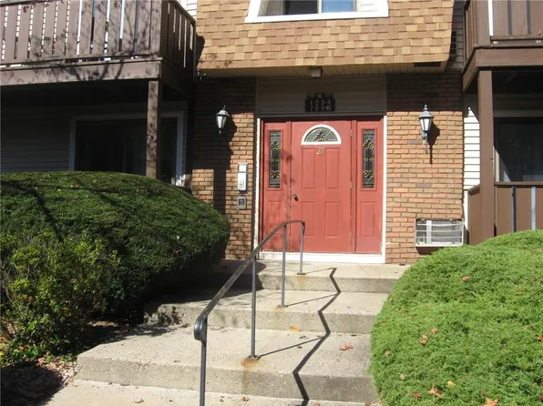 27 School St APT 10N, Westerly, RI 02891