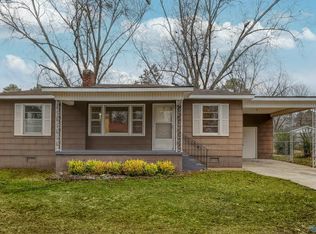 916 Carridale St SW, Decatur, AL 35601