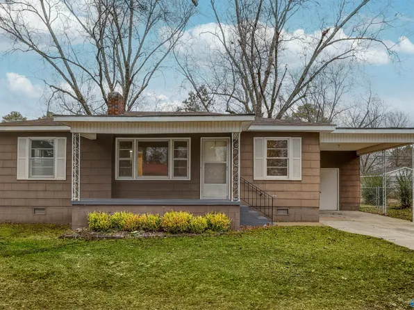 916 Carridale St SW, Decatur, AL 35601