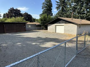 3002 Gratzer Rd E, Tacoma, WA 98443