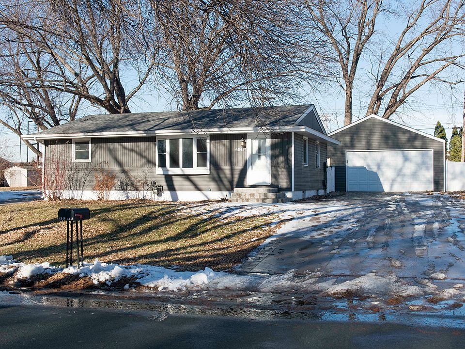 1st image of 6048 Woodbine Ave