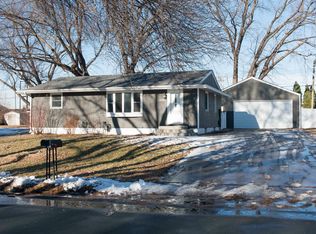 6048 Woodbine Ave, Woodbury, MN 55125