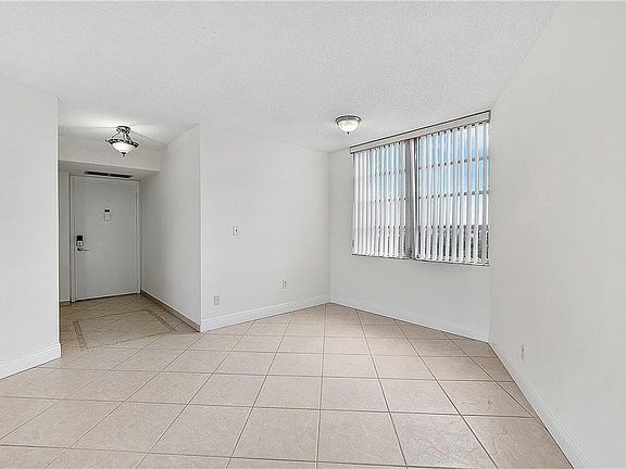 3rd image of 6921 Environ Boulevard #6s
