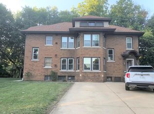1122 N Summit Blvd, Peoria, IL 61606