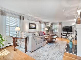293 Oak St, Manchester, NH 03104