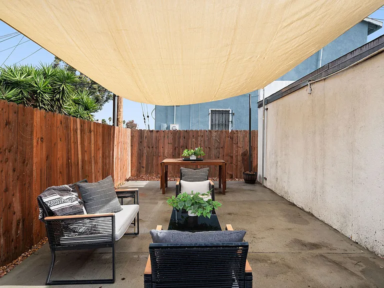 607 W 111th Pl — Photo 36
