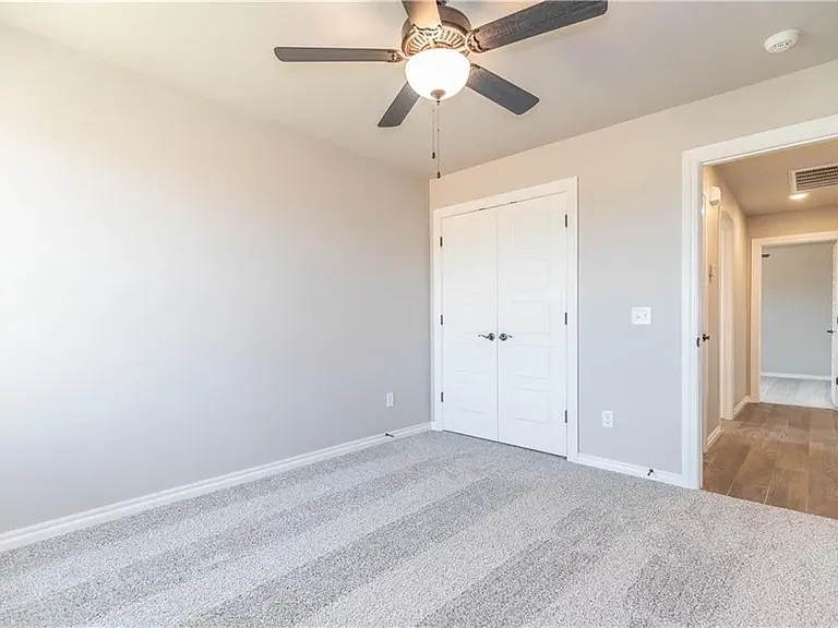 4201 Clevenger Dr — Photo 32