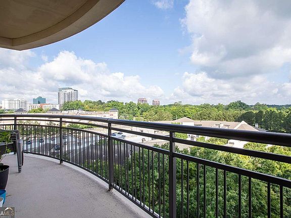 3rd image of 3445 Stratford Rd NE APT 903