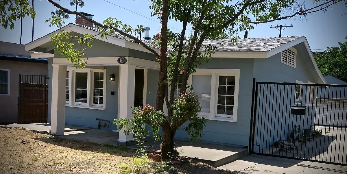2 bed, 722 sqft, $3,100 — Photo 2