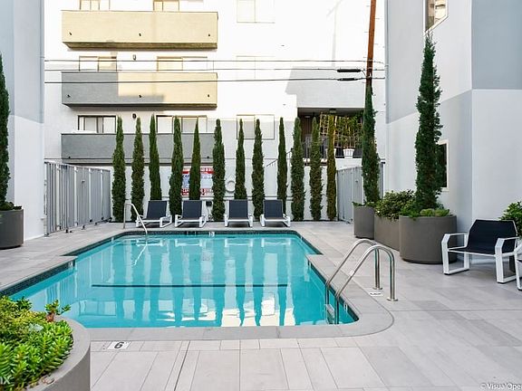 5th image of 1818 Thayer Ave APT 206
