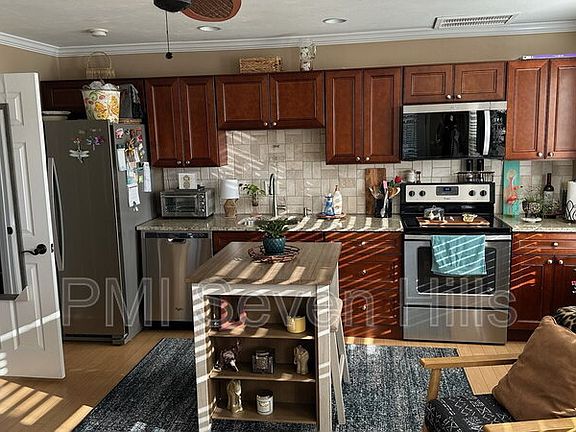 5th image of 4229 Summertree Dr